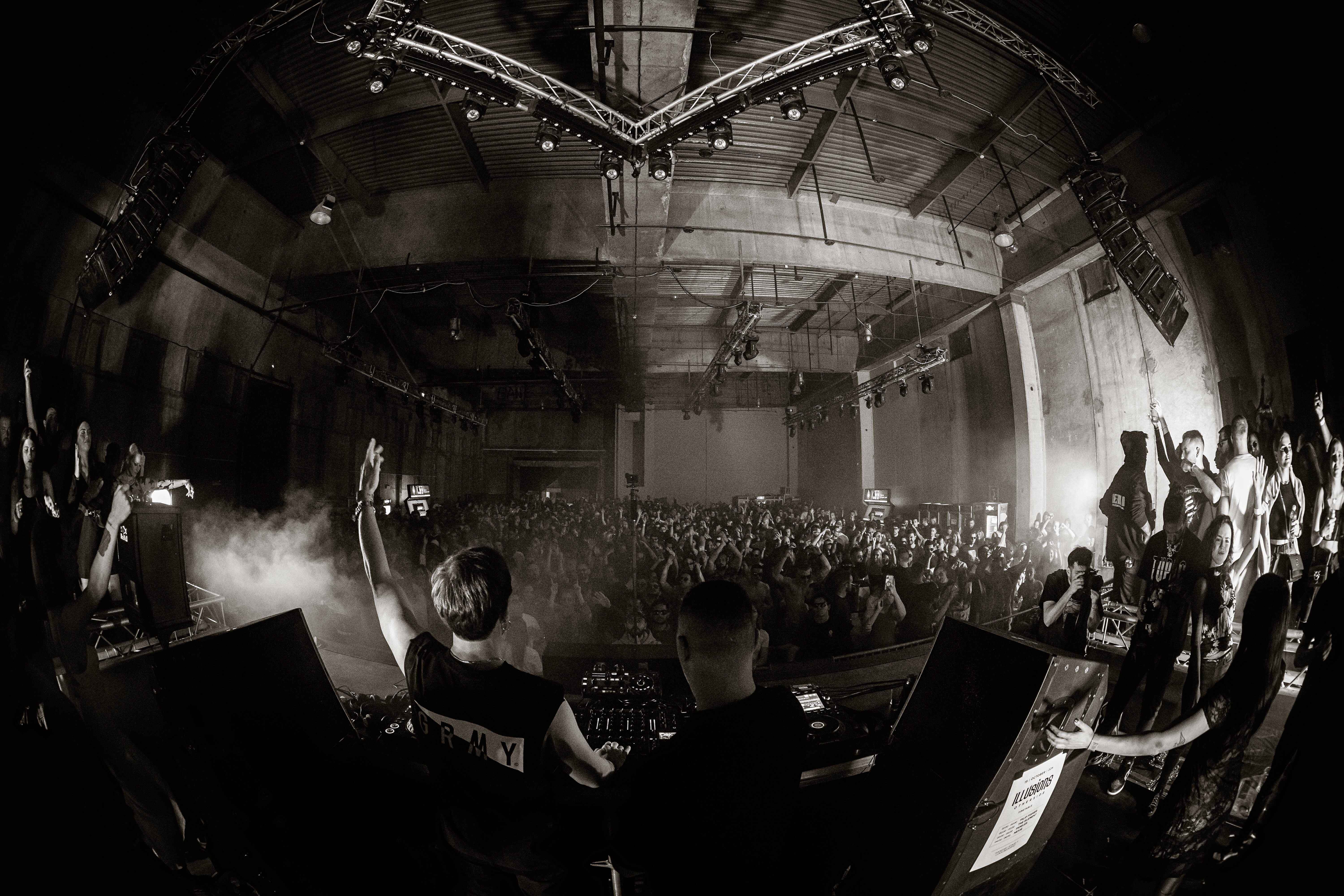 ILLUSIONS-by-EDGE-110