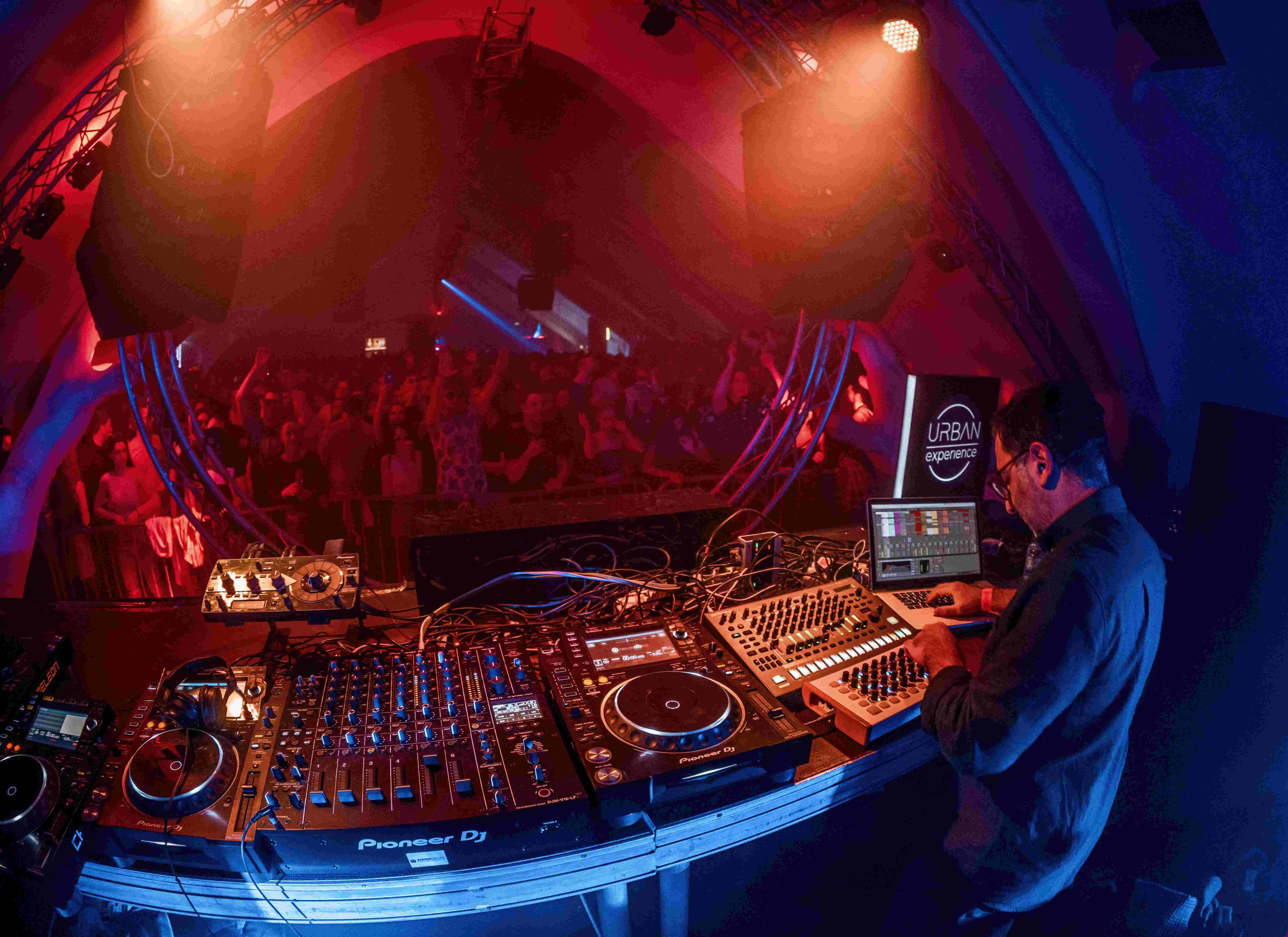 ILLUSIONS-by-EDGE-45-min